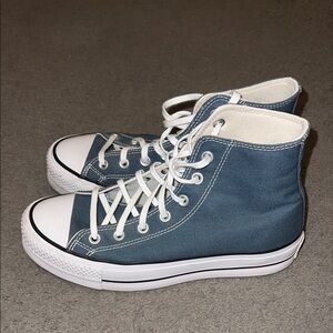 Converse high top platform sneakers Women’s 8.5 Men’s 7